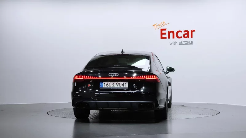 Audi S7