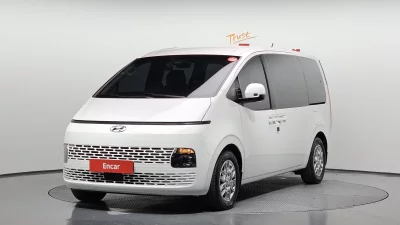 Hyundai Staria