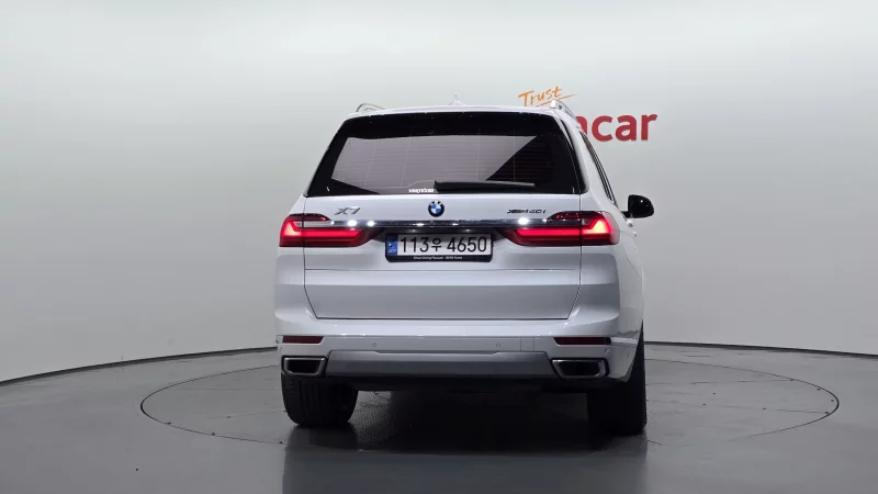 BMW X7