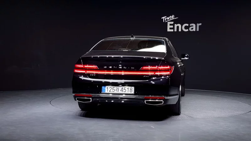 Genesis G90