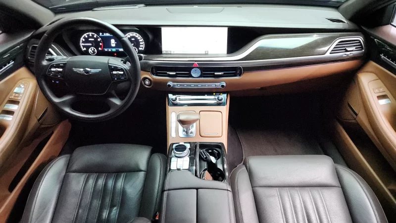 Genesis G90