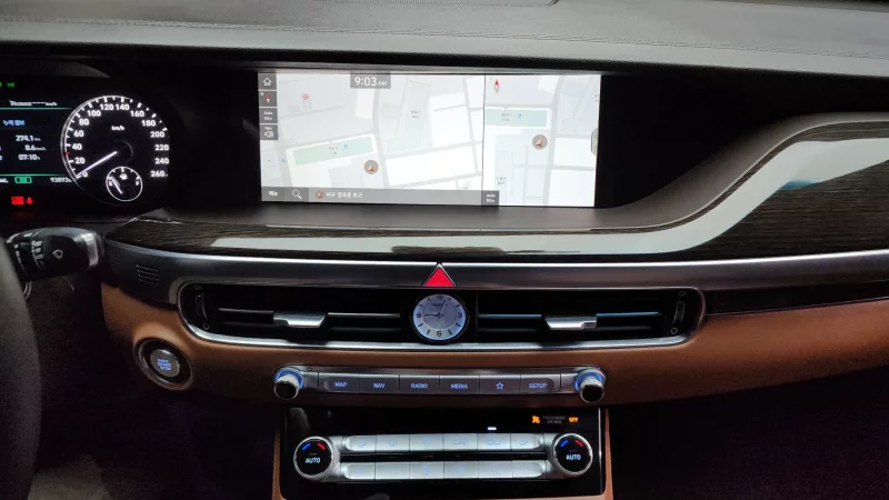Genesis G90