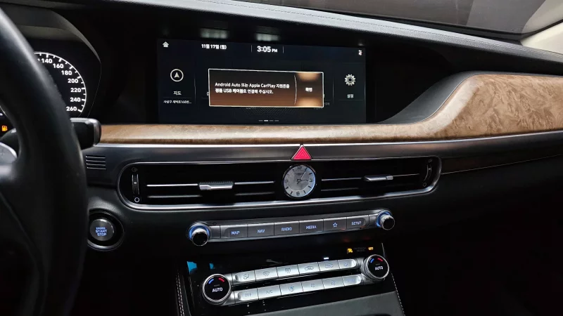 Genesis G90