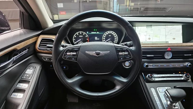 Genesis G90
