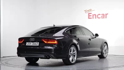 Audi S7