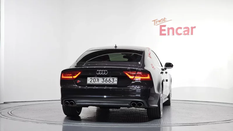 Audi S7