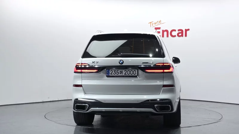 BMW X7
