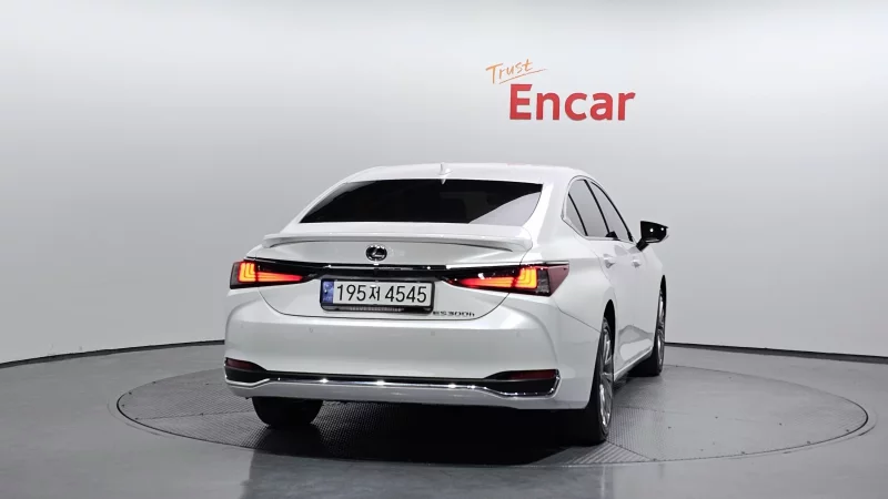 Lexus ES300h