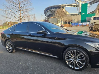 Hyundai Genesis