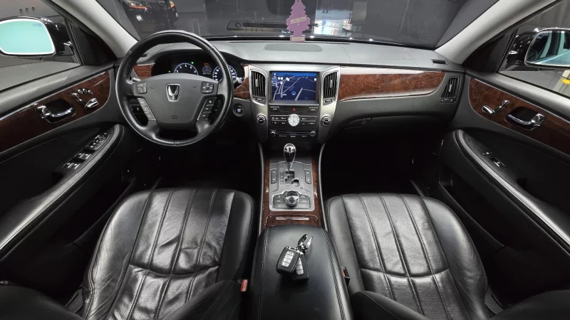 Hyundai Equus