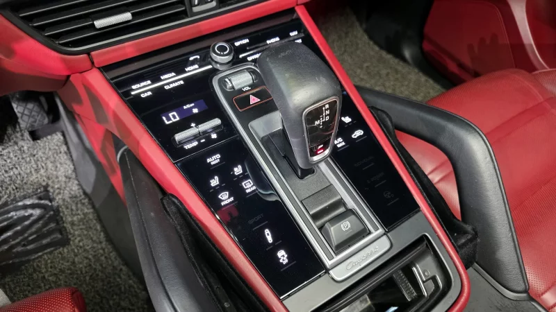 Porsche CAYENNE