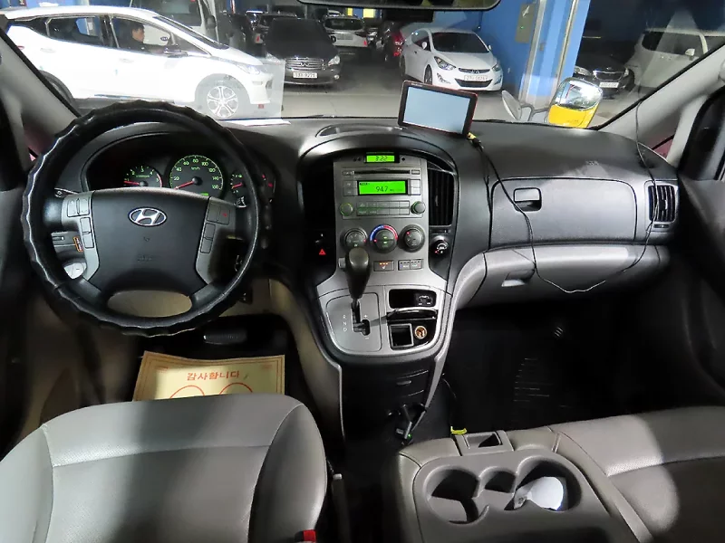 Hyundai Grand Starex