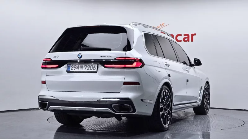 BMW X7