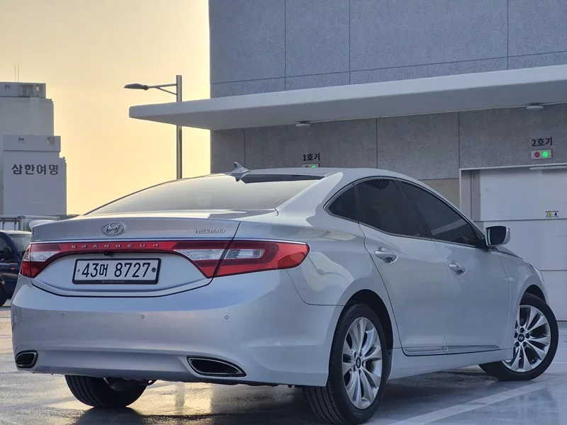 Hyundai Grandeur