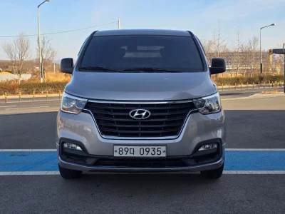 Hyundai Starex
