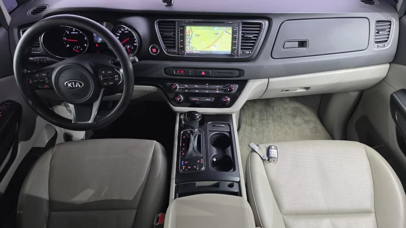 Kia Carnival