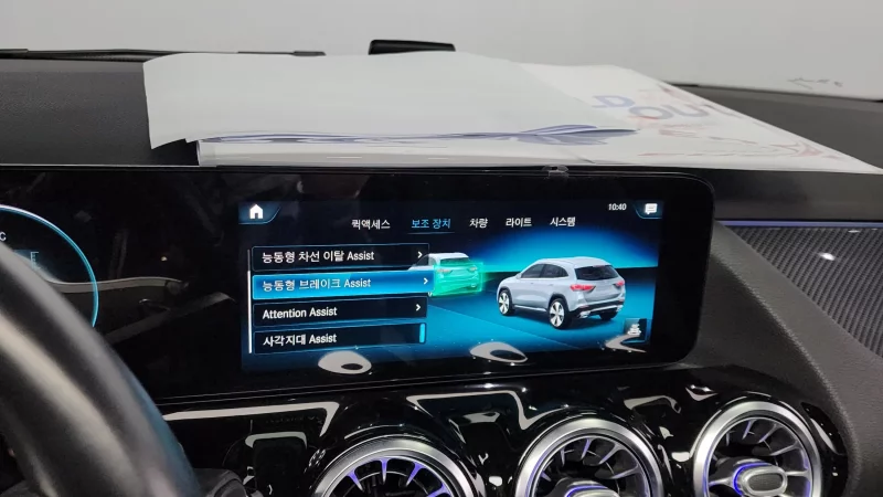 Mercedes-Benz GLA-Class