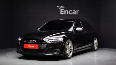 Audi S8 2021