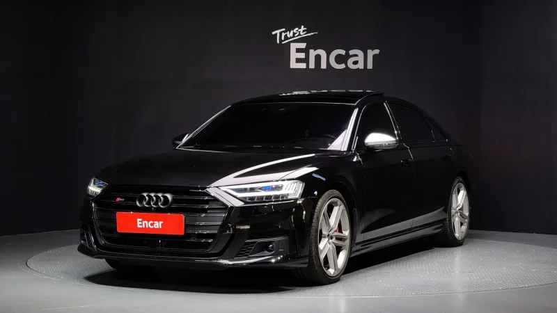Audi S8