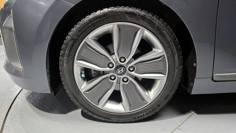 Hyundai Ioniq