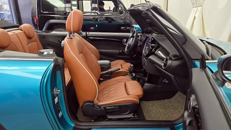 MINI Cooper Convertible