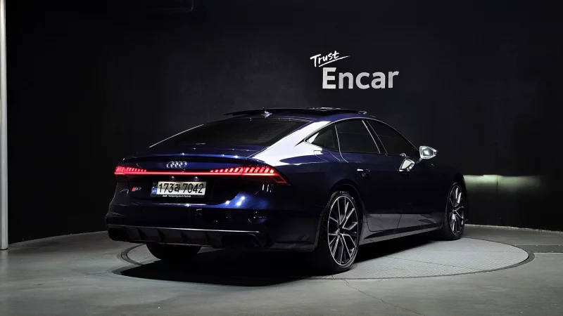 Audi S7