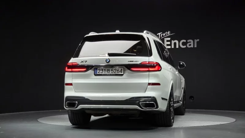 BMW X7