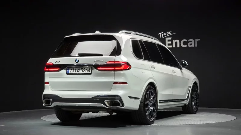 BMW X7