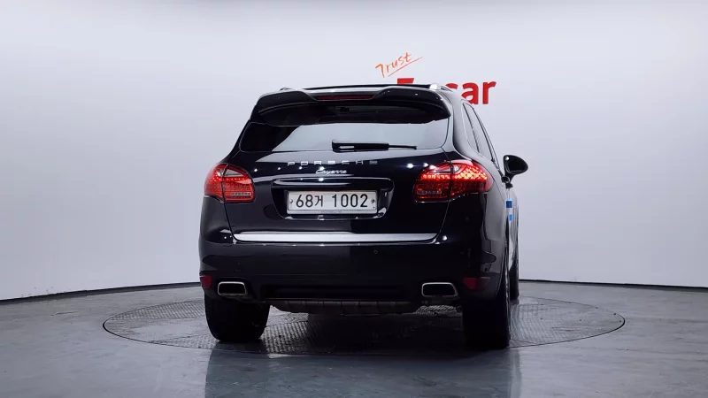 Porsche CAYENNE