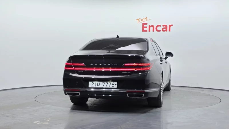 Genesis G90