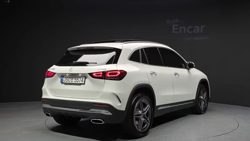 Mercedes-Benz GLA-Class