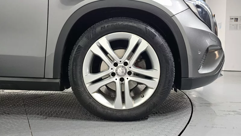 Mercedes-Benz GLA-Class