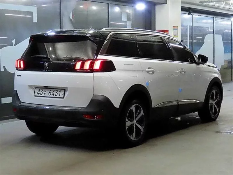 Peugeot 5008