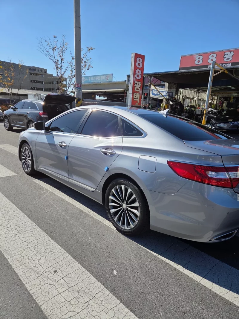 Hyundai Grandeur