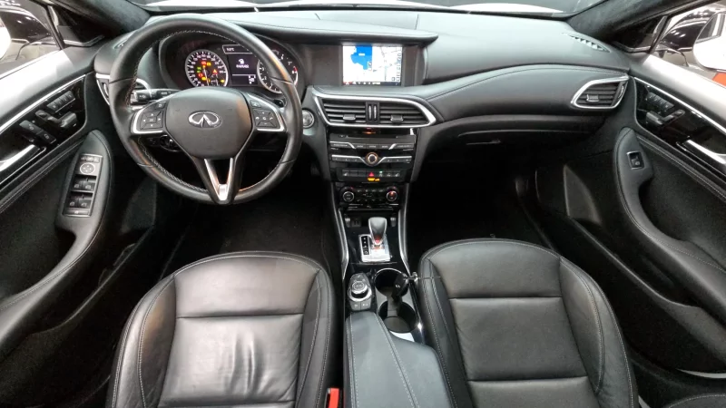 Infiniti QX30