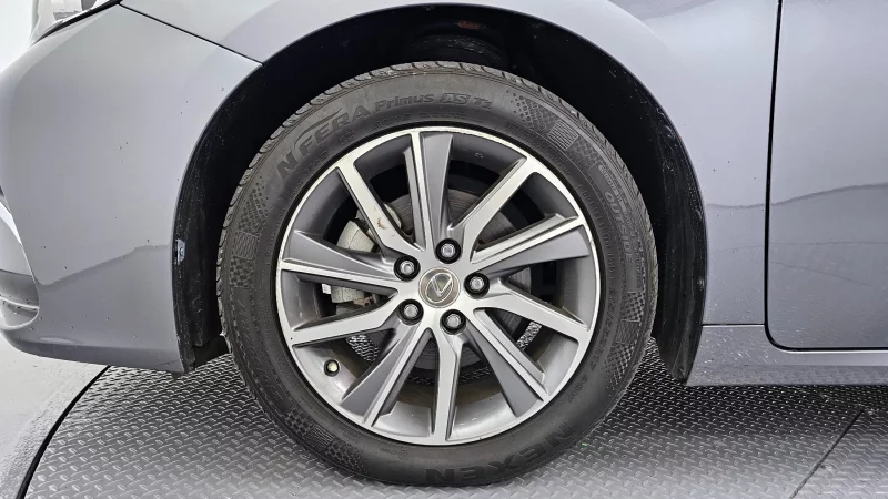 Lexus ES300h