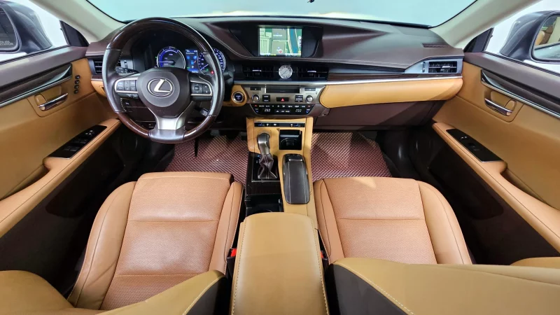Lexus ES300h