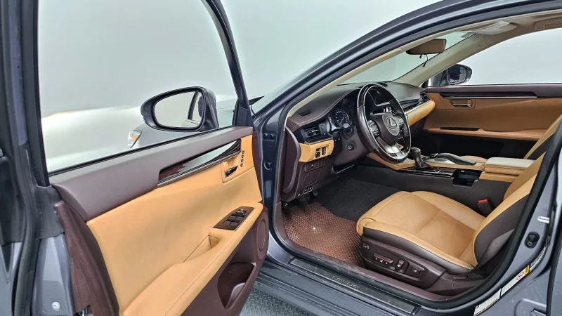 Lexus ES300h