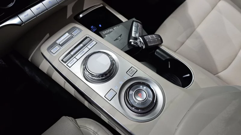 Genesis GV70