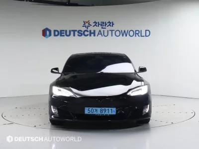 Tesla MODEL S
