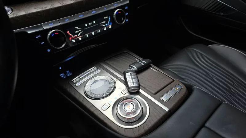 Genesis G80