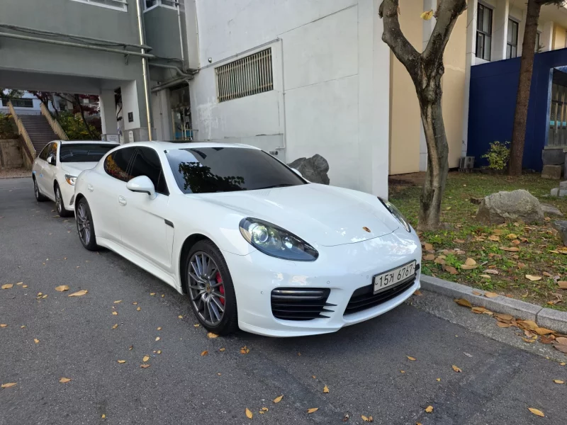 Porsche PANAMERA