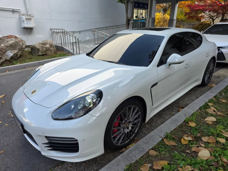 Porsche PANAMERA