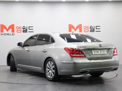 Hyundai Equus