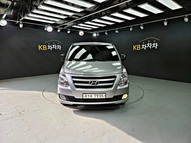 Hyundai Starex