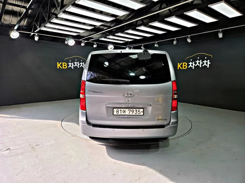 Hyundai Starex