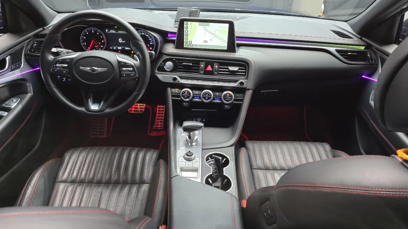 Genesis G70