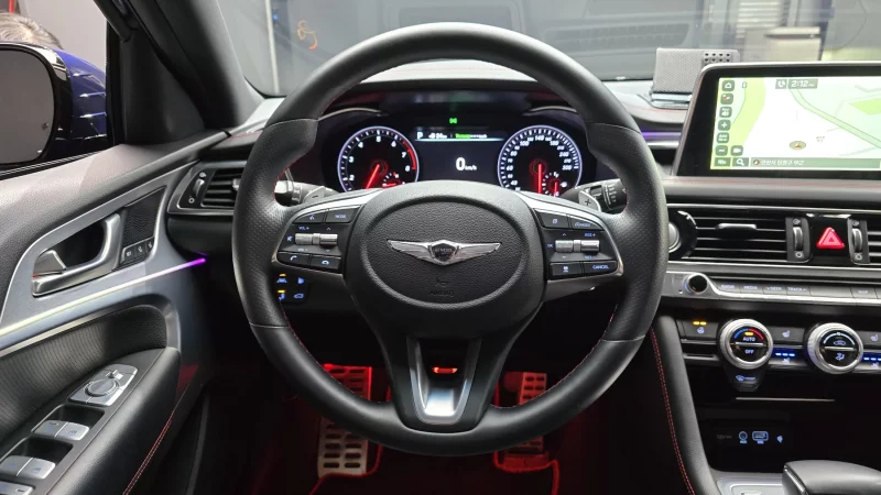 Genesis G70