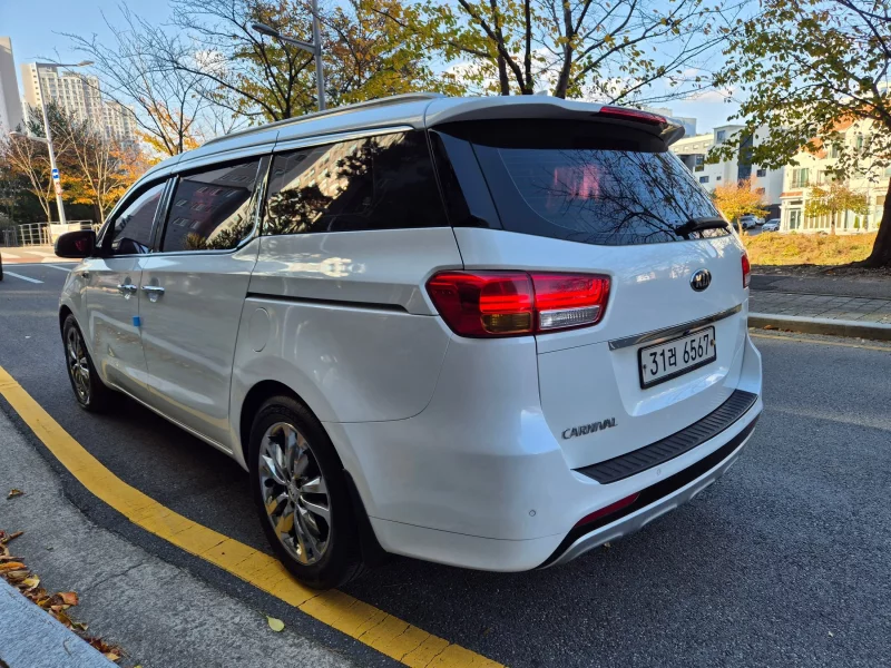 Kia Carnival