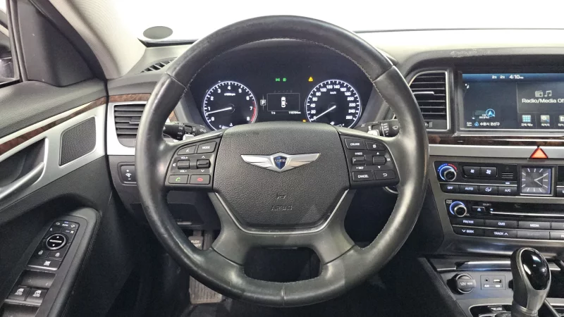 Hyundai Genesis